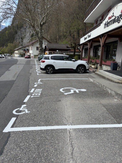 PLACE DE PARKING